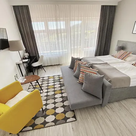 Hotel Srebrna Gora ホテル 3*