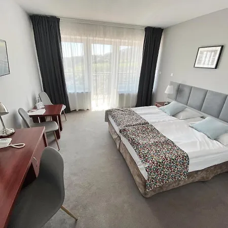 ホテル Hotel Srebrna Gora 3*