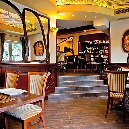 Hotel Srebrna Gora 3*